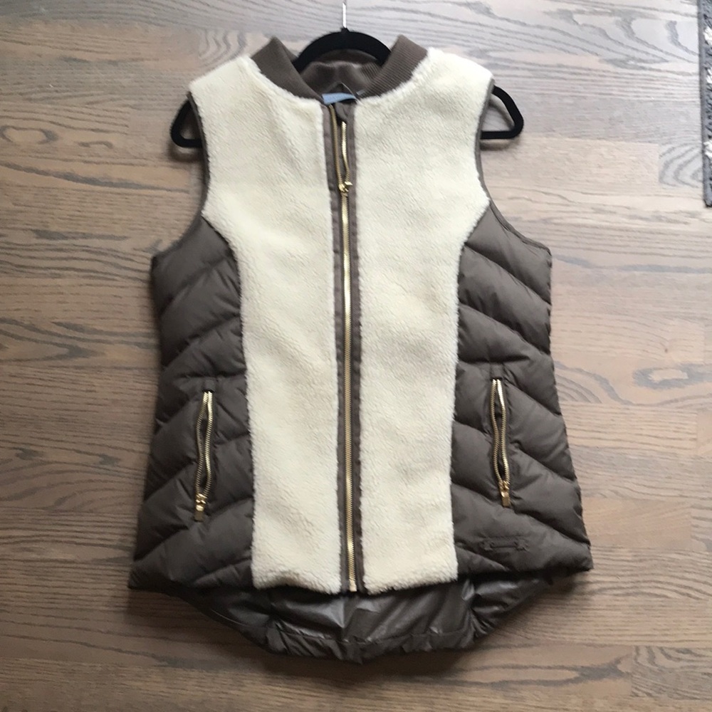 Athleta Down Puffer Vest